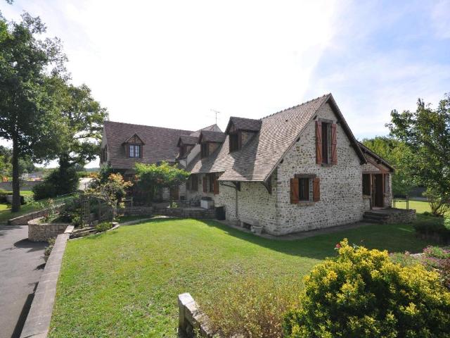 Maison 8 pièces 296 m²