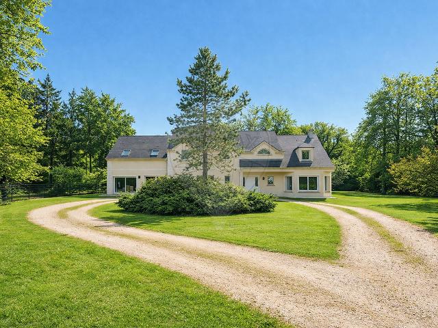 Maison 8 pièces 297 m²