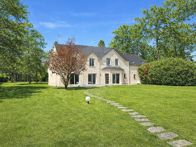 Maison 8 pièces 297 m²