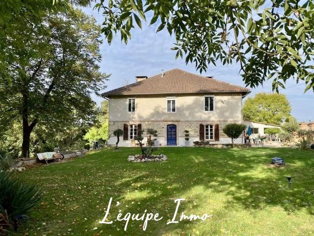 Maison 8 pièces 298 m²