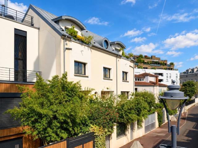 Maison 8 pièces 299 m²