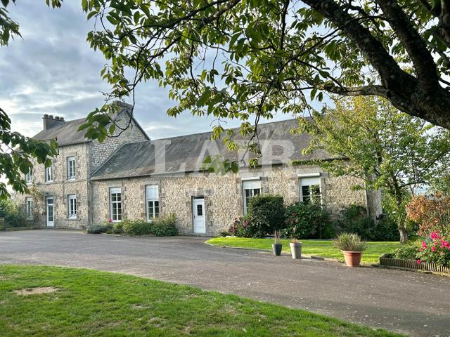 Maison 8 pièces 290 m²