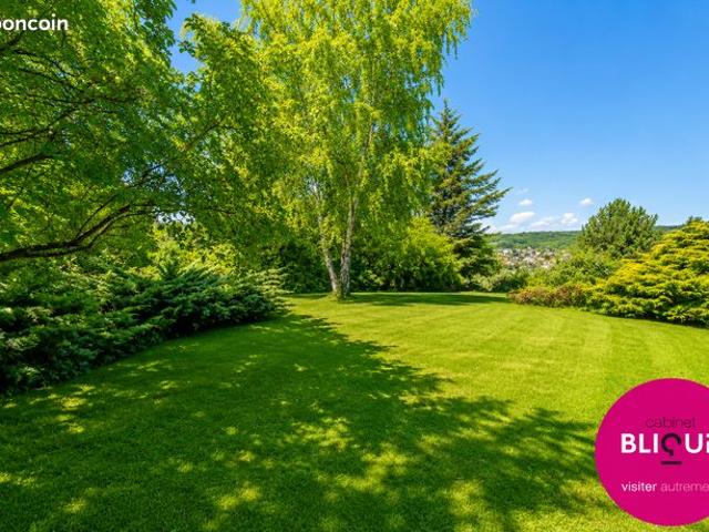 Maison 8 pièces 290 m²