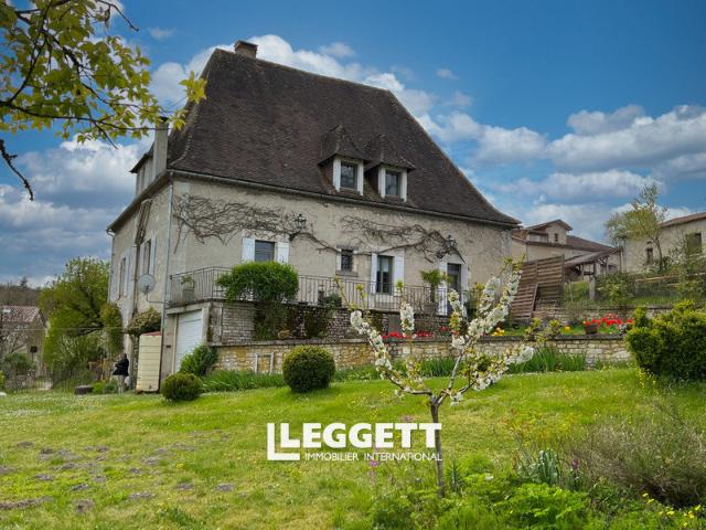 Maison 8 pièces 290 m²