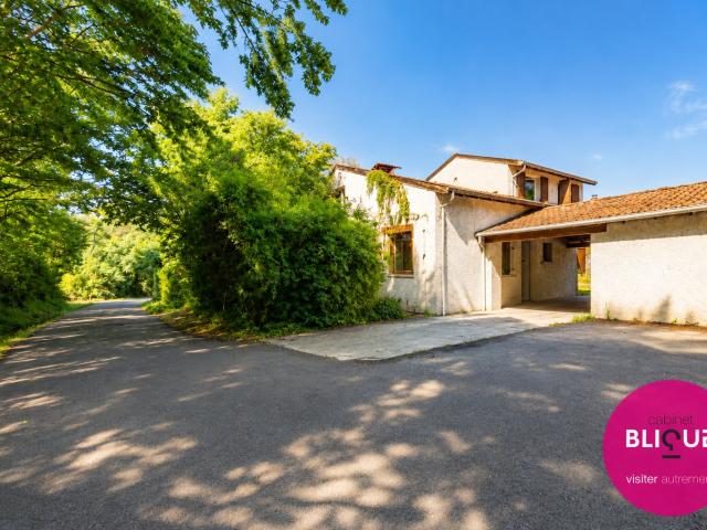 Maison 8 pièces 290 m²
