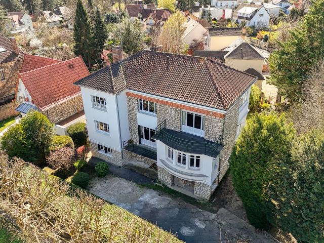 Maison 8 pièces 290 m²