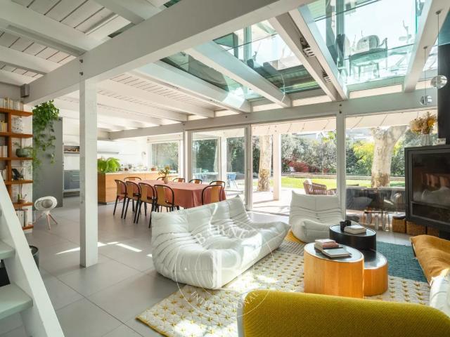 Maison 8 pièces 290 m²