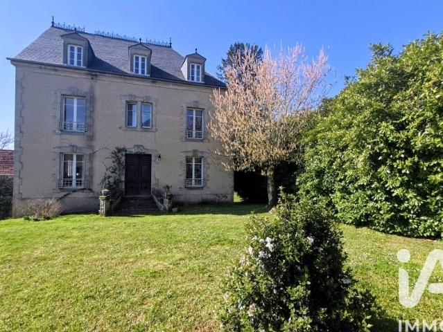 Maison 8 pièces 290 m²