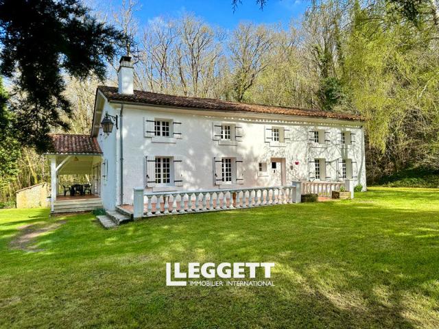 Maison 8 pièces 290 m²