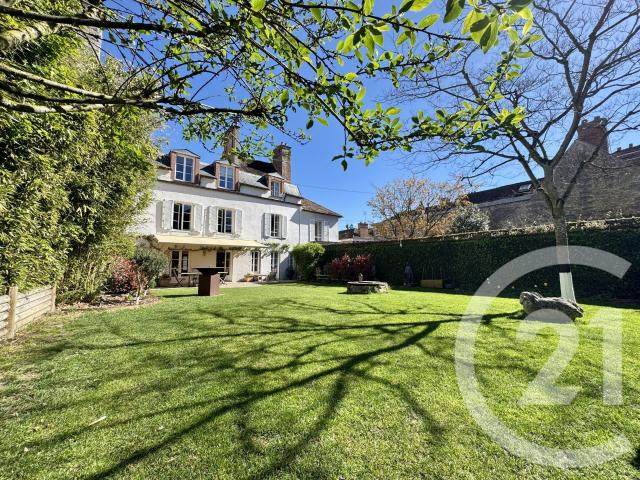 Maison 8 pièces 293 m²
