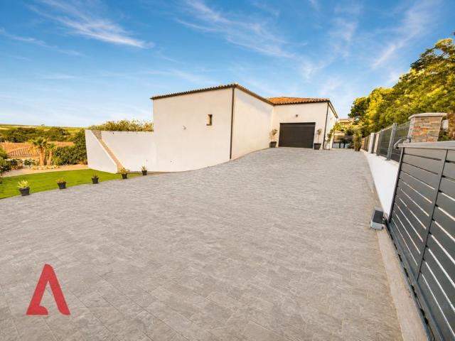 Maison 8 pièces 293 m²