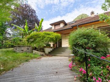 Maison 8 pièces 305 m²