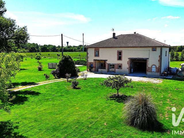 Maison 8 pièces 305 m²