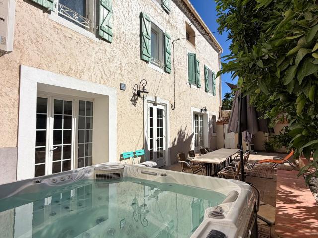 Maison 8 pièces 305 m²