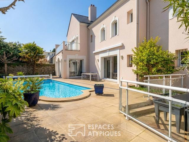Maison 8 pièces 306 m²