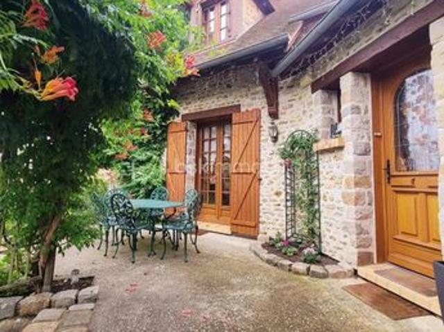 Maison 8 pièces 306 m²