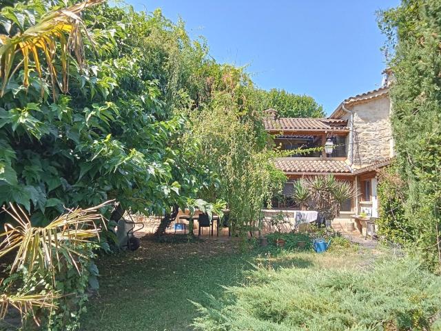 Maison 8 pièces 307 m²