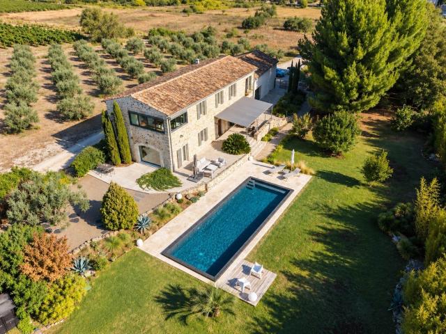 Maison 8 pièces 309 m²