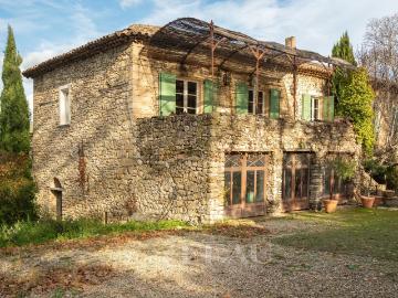Maison 8 pièces 300 m²