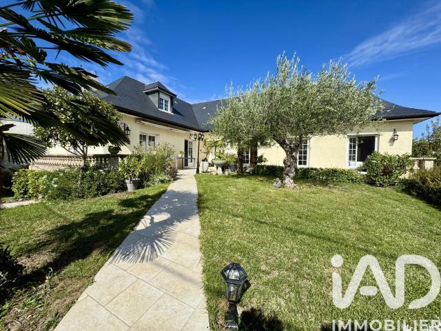 Maison 8 pièces 222 m²