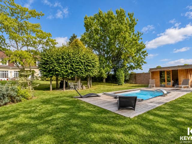 Maison 8 pièces 300 m²