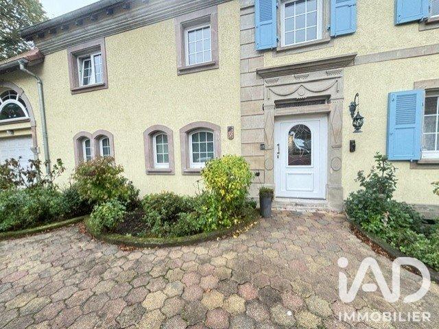 Maison 8 pièces 300 m²