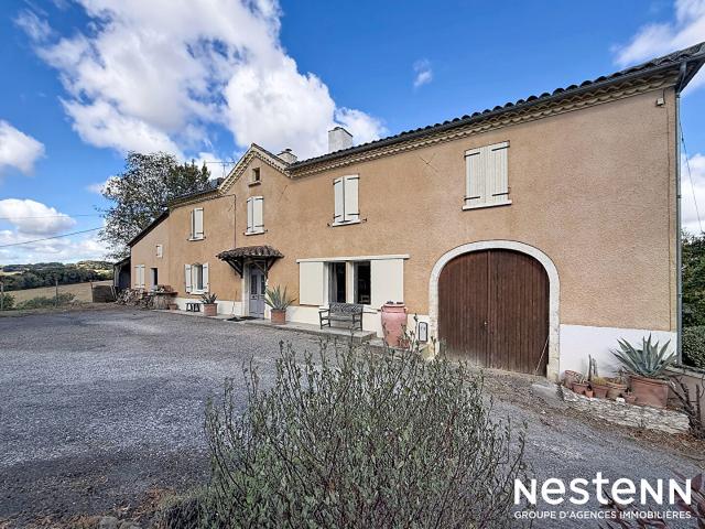 Maison 8 pièces 300 m²