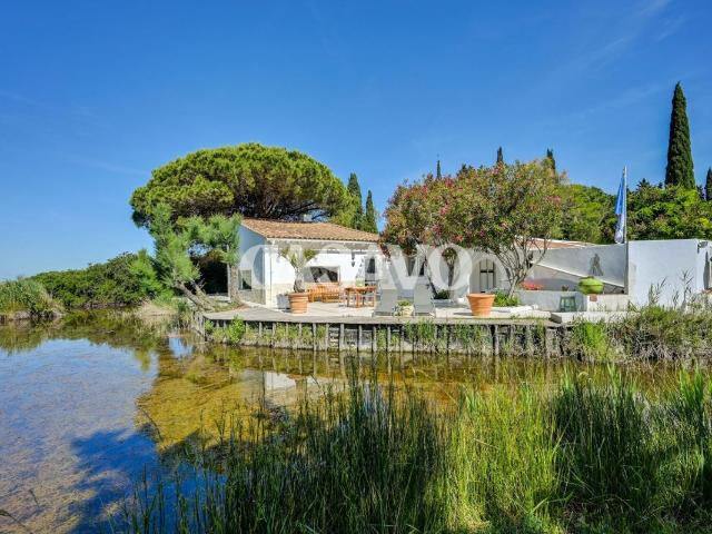 Maison 8 pièces 300 m²