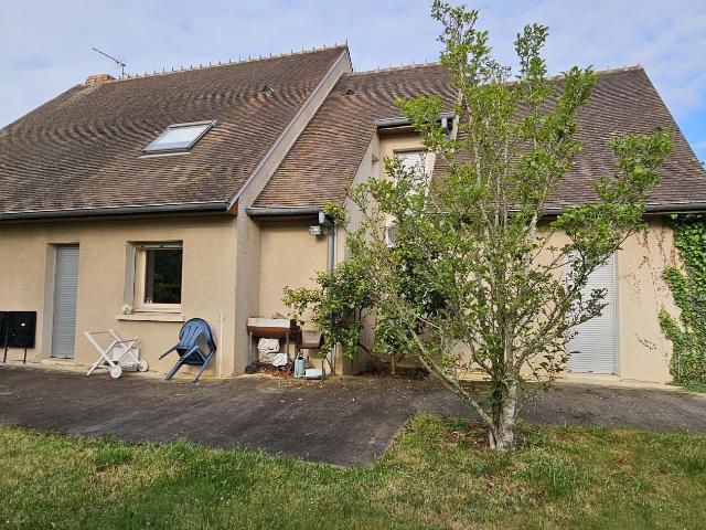 Maison 8 pièces 300 m²