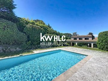 Maison 8 pièces 280 m²
