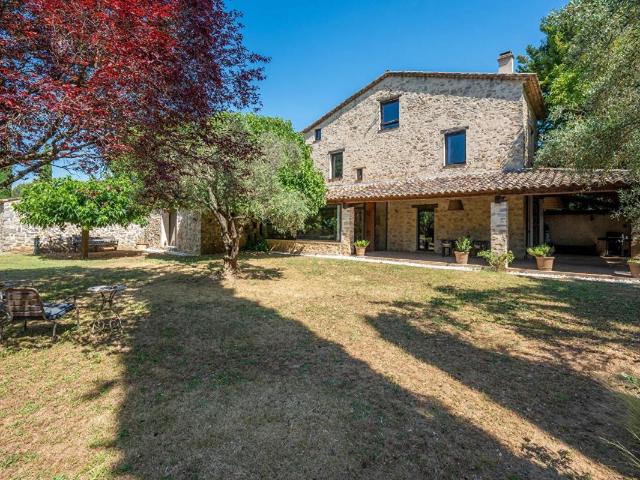 Maison 8 pièces 300 m²