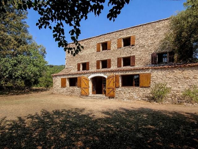 Maison 8 pièces / 300 m² / 588 000 EUR / DURFORT ET SAINT MARTIN DE SOSSENAC