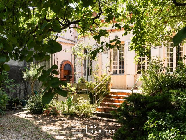 Maison 8 pièces 300 m²