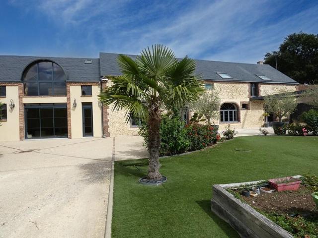 Maison 8 pièces 300 m²