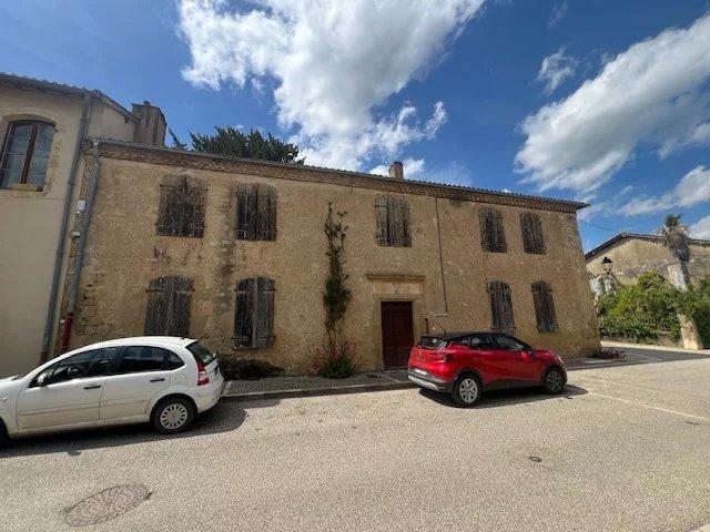 Maison 8 pièces 300 m²