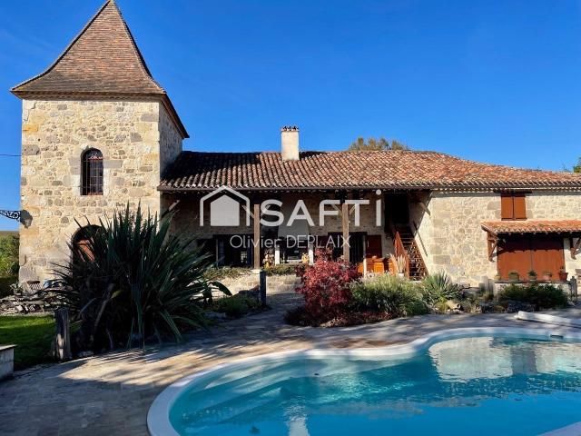 Maison 8 pièces 300 m²