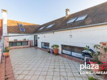 Maison 8 pièces 300 m²