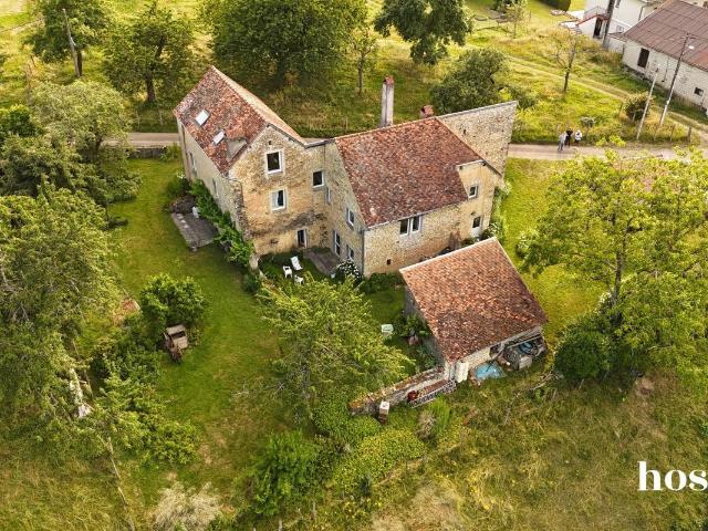 Maison 8 pièces 301 m²