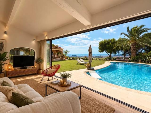 Maison 8 pièces 301 m²