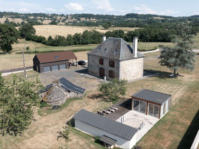 Maison 8 pièces 302 m²