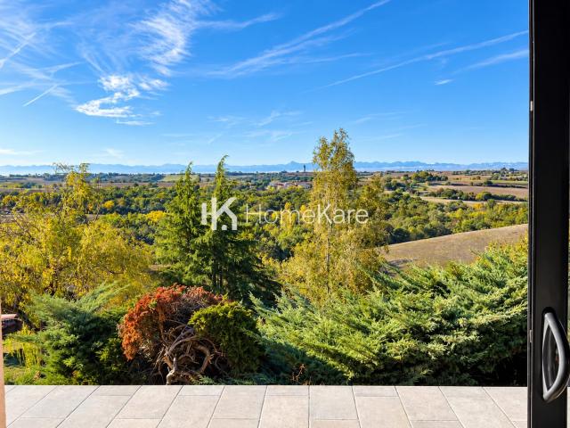 Maison 8 pièces 303 m²