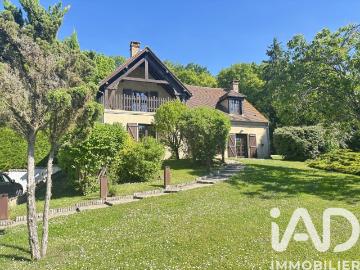 Maison 8 pièces 303 m²