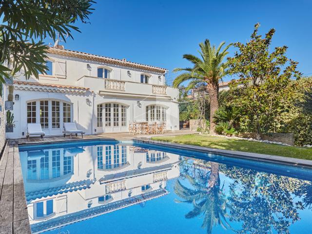 Maison 8 pièces 314 m²