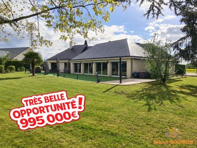 Maison 8 pièces 317 m²