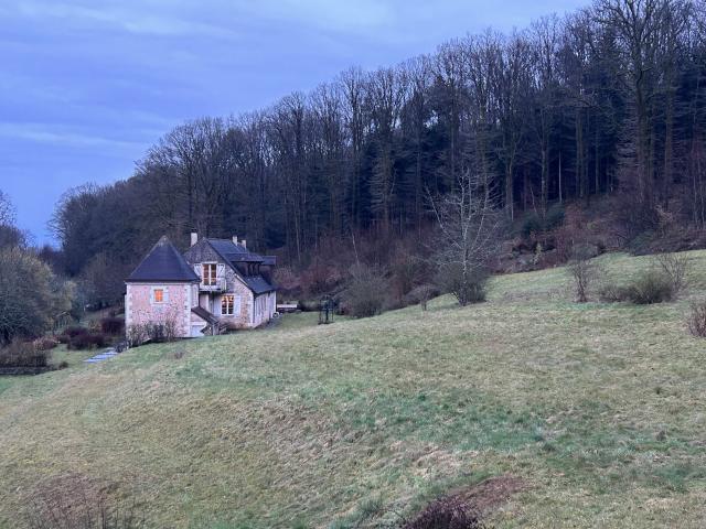 Maison 8 pièces 310 m²