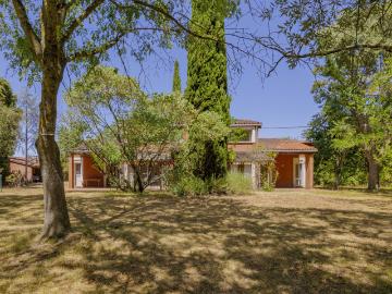 Maison 8 pièces 310 m²