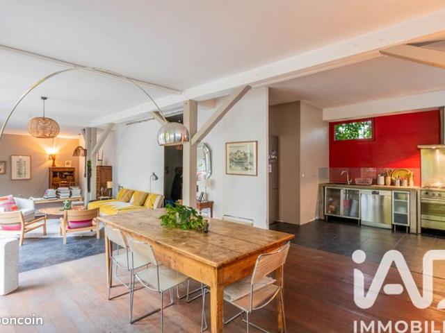 Maison 8 pièces 310 m²