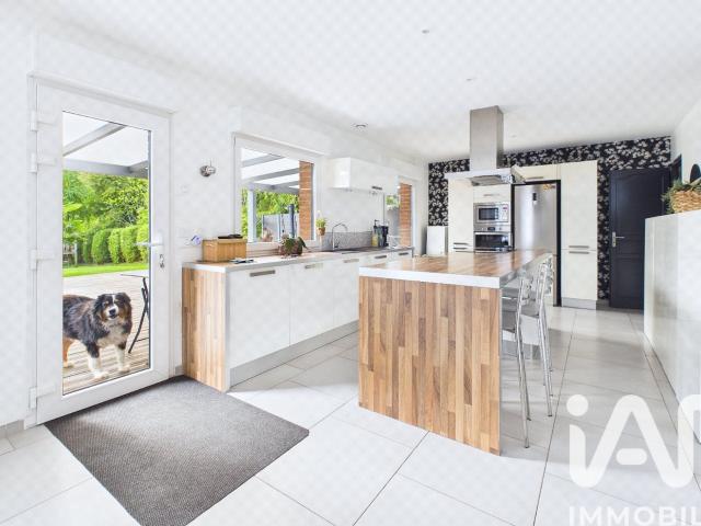 Maison 8 pièces 312 m²