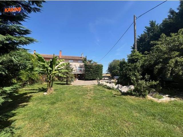 Maison 8 pièces 325 m²