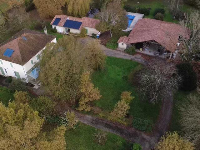 Maison 8 pièces 325 m²